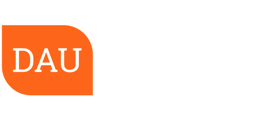 data en analytics united white logo